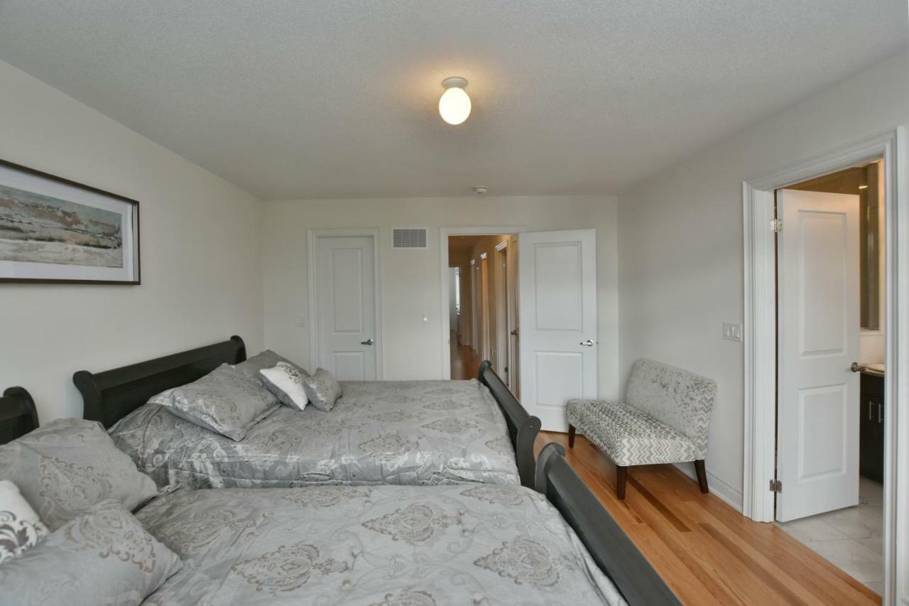 New Blue Mountain Village Snowbridge Executive Townhome Sleeps 10 With Outdoor Pool And Shuttle Nottawa Dış mekan fotoğraf
